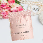 Agenda Rosa purpurina de oro gotea firma de nombre rosa 2<br><div class="desc">Un fondo de aspecto metálico de oro rosa con goteos falsos rosas de purpurina de oro,  pinturas de goteo. Personalice y su nombre,  título o texto y un año. La firma está escrita con una escritura de estilo con letras a mano moderna.</div>
