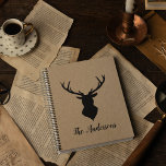 Agenda Rústico ciervo negro | Kraft | Nombre de familia<br><div class="desc">Presentamos nuestro Rústico Deer Negro sobre el diseño de Kraft, una combinación perfecta de encanto atemporal y elegancia personalizada! Lleve un toque de encanto rústico y orgullo familiar a su casa o sorprenda a alguien especial con un regalo único. Personalizar tu Rústico Deer Negro | Kraft | El producto Family...</div>