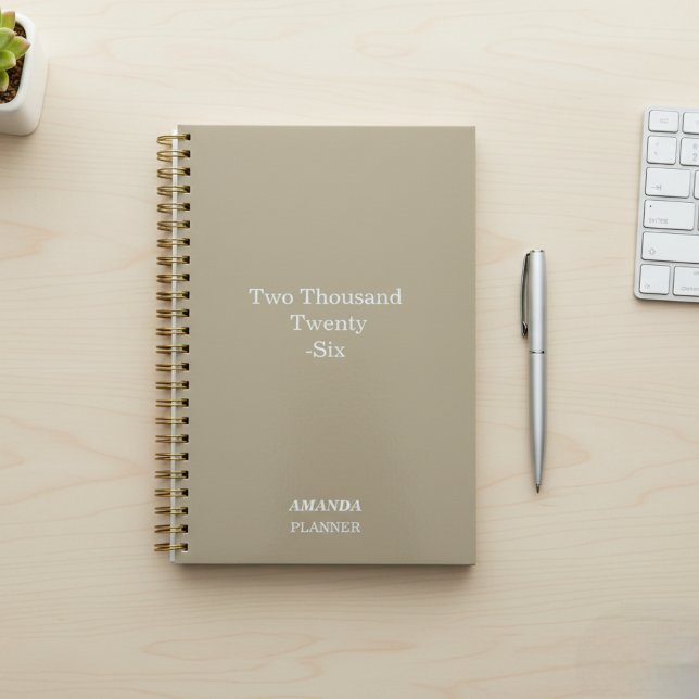 Agenda Sand Beige Planner with Spelled-out Year (Subido por el creador)