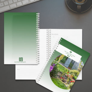 Agenda Servicio de mantenimiento de césped verde de image
