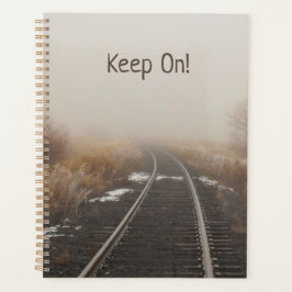 Agenda ¡Sigue! Tren pistas en Foggy Woods Photo