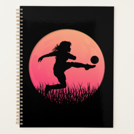 Agenda silueta de niña de fútbol hermoso sol