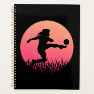 Agenda silueta de niña de fútbol hermoso sol