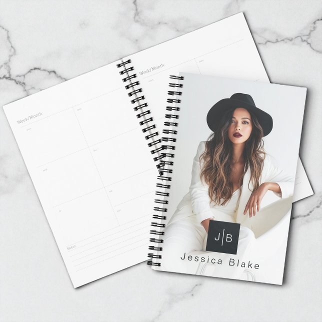 Agenda Stylish Modern Woman Entrepreneur Photo Monogram (Subido por el creador)