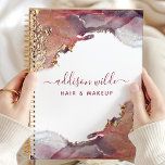 Agenda Tinta De Acuarela Líquida De Arte Moderno Morado Y<br><div class="desc">Infundir su rutina de planificación con la belleza del arte moderno usando este diseño de tinta líquida púrpura y dorada. Ideal para mujeres de negocios, estilistas y maquilladores, este planificador combina a la perfección elegancia con practicidad. Las únicas obras de arte en tinta acuarela aportan un toque de lujo a...</div>