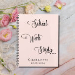 Agenda Tipografía de estudio de estudio de escuelas de Ro<br><div class="desc">Un oro rosa y un fondo de color amarillo. Personalice y agregue un nombre y un año. Texto negro: Escuela,  trabajo,  estudio</div>