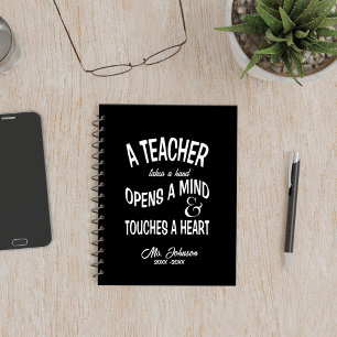 Agenda Un profesor toma una mano personalizada
