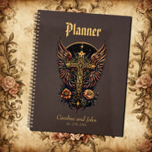 Un símbolo de fuerza: La cruz ornamentada con alas