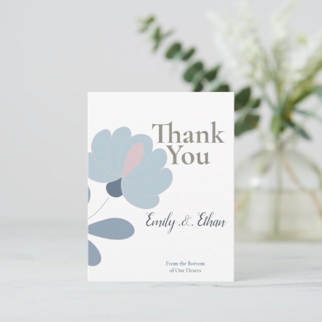Agradecimiento de boda floral azul polvoriento (Anverso de pie)