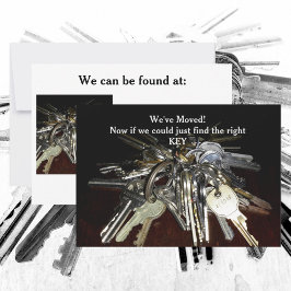 Agradecimiento Hemos movido la tarjeta plana humorística de las c