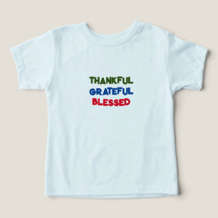 Agradecimiento por cada día lleno de camisetas de