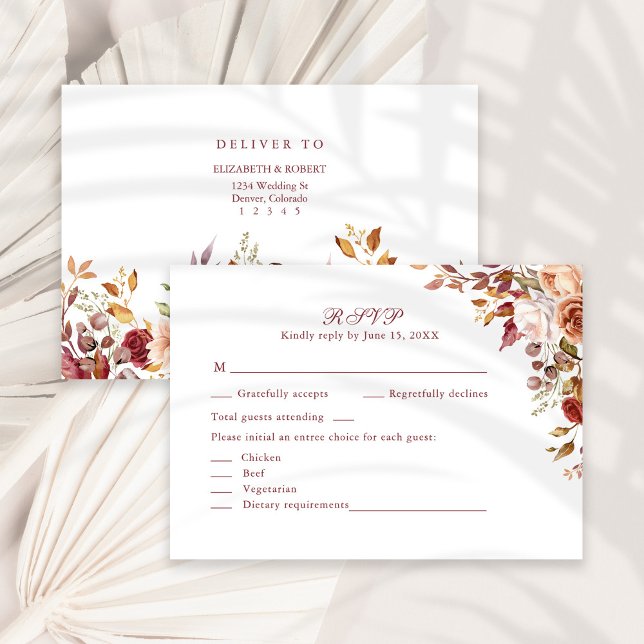 Agradecimiento Tarjeta de respuesta para boda floral de terracota (Terracotta Burnt Orange Floral Wedding RSVP Card on a sunny white boho table.)