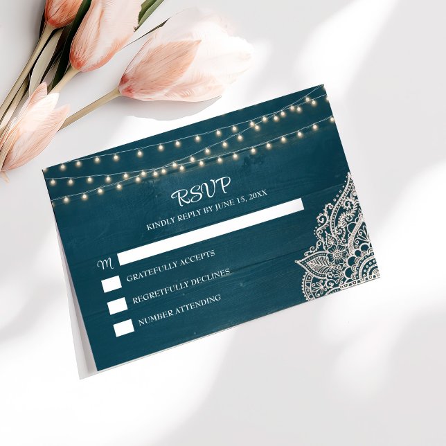 Agradecimiento Tarjeta RSVP de Elegancia Rústica Oscura Verde azu (Dark Teal Rustic Elegance RSVP Card on a white table with pink tulips.)