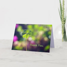 Agradecimiento Trébol en tarjeta de felicitación verde y púrpura