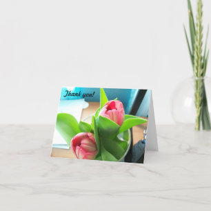 Agradecimiento Tulipanes rosados de escritorio en una tarjeta ple
