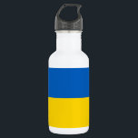Agua Botella de la bandera de Ucrania para la libertad<br><div class="desc">¡Añada un toque de orgullo ucraniano a su rutina de hidratación con nuestra exclusiva botella Liberty con la bandera de Ucrania! Diseñada con meticulosa atención a los detalles, esta botella de Liberty es más que solamente una botella de agua reutilizable; es una celebración del legado de Ucrania y el orgullo...</div>