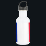 Agua Botella de la bandera francesa de la libertad<br><div class="desc">Manténgase fresco en estilo con nuestra exclusiva botella de libertad con la bandera de Francia. Esta botella de libertad, elaborada con meticulosa atención a los detalles, no es sólo un accesorio práctico; es una celebración de la cultura y el patrimonio francés. El diseño vibrante destaca la emblemática bandera francesa, haciendo...</div>