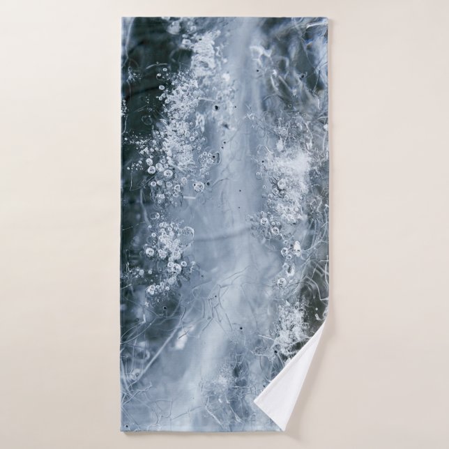 Agua salpicada en fondo blanco (Toalla de baño)