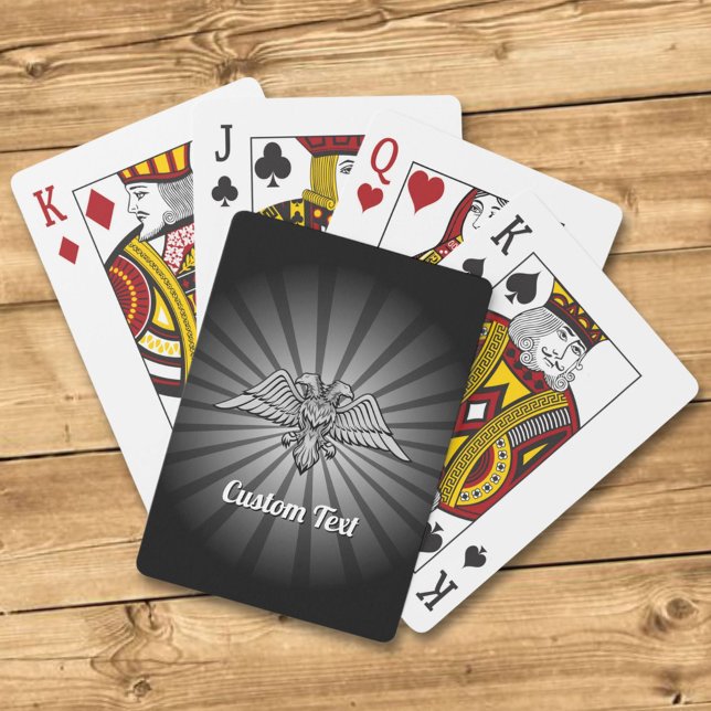 Águila gris con dos cabezas jugando cartas (Subido por el creador)