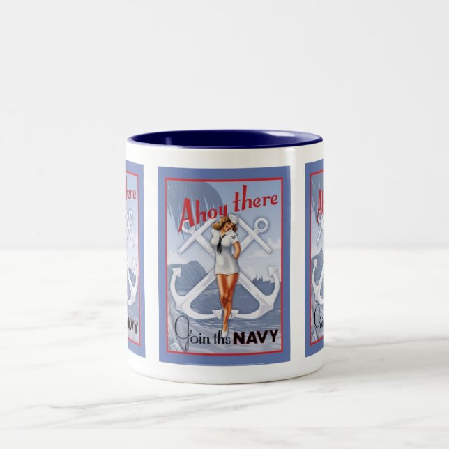 ¡Ahoy allí! Taza del Pin-Para arriba de la marina (Centro)