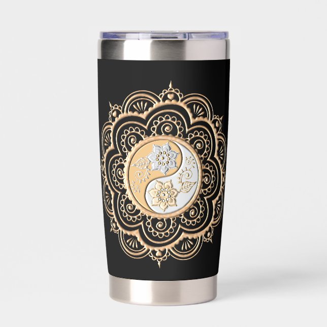 Aislada Botella de agua con mandala de oro y plata (Frente)
