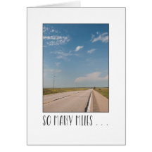 Al otro lado de la escena vacía de la autopista