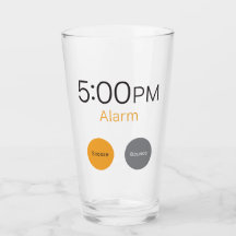 Alarma del día laborable en la taza de cristal