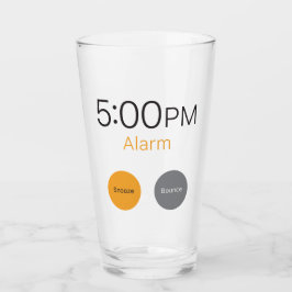 Alarma del día laborable en la taza de cristal