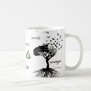 Alas y pájaros de la taza de café de las raíces
