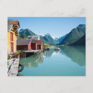 Aldea de Fjærland y una tarjeta postal de Noruega
