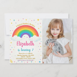 Alegre invitación al cumpleaños arcoiris con foto