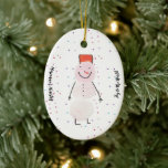 Alegría por el ornamento mundial de los hombres de<br><div class="desc">¡Marianna se enorgullece de presentar su colección de adornos de feriado para 2023! Este es su adorno de Joy to the World Snowman. Presenta a su muñeco de nieve rosa sobre sus pequeñas estrellas y corazones sobre un adorno de cerámica oval. Marianna es una artista que tiene síndrome de Down...</div>