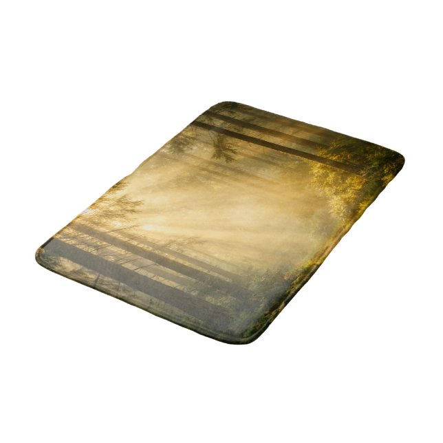 Alfombra de baño de bosque soleado – amplia (Angular)