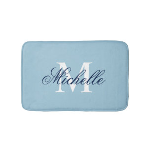 Alfombra de baño monogramada azul claro decoraci