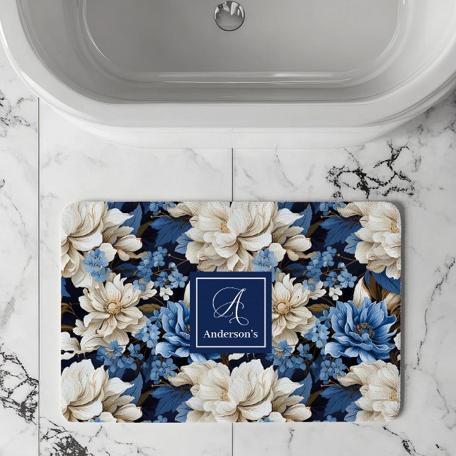 Alfombra de baño personalizada Flores de marfil az (Trendy Blue Ivory Flowers Personalized Bath Mat)