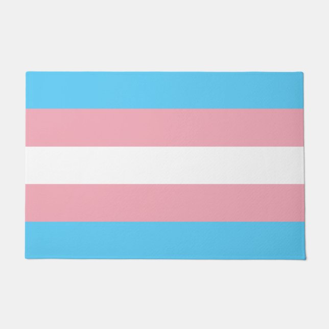 Alfombra de bienvenida con bandera transgénero (Anverso)