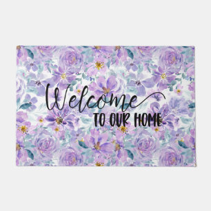 Alfombra de bienvenida floral púrpura a nuestro ho