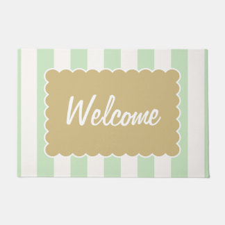 Alfombra de bienvenida verde y blanca con conchas 