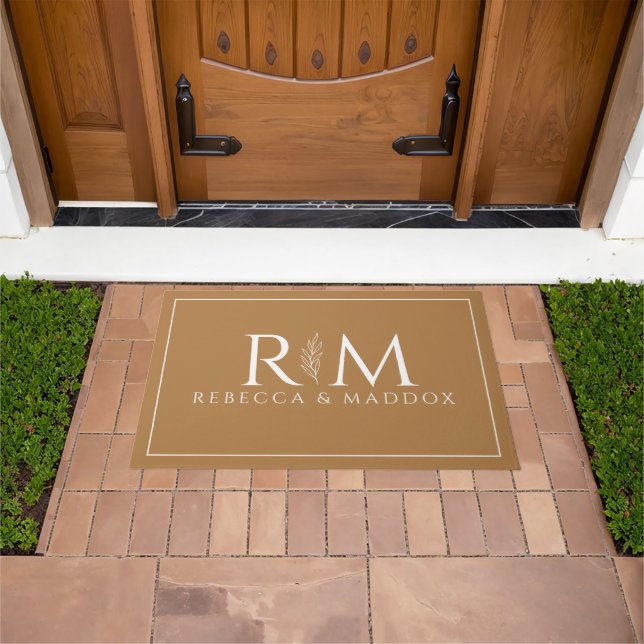 Alfombra de Puerta con Monograma de Caramelo Moder (Exterior)
