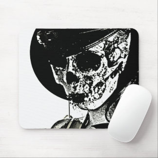 Alfombra de ratón negra y blanca de Skull Girl