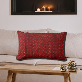 Alfombra oriental en almohada lumbar roja