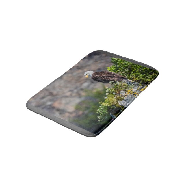 Alfombrilla De Baño Águila calva sentada en la roca (Angular)