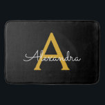 Alfombrilla De Baño Black Gold Modern Script Girly Monograma Nombre<br><div class="desc">Monograma de escritura simple negro y dorado Matas de baño. Esto hace que la graduación perfecta,  el cumpleaños,  la boda,  la ducha de novia,  el aniversario,  la ducha de bebé o la fiesta de soltera sea un regalo para alguien que ama el lujo glam y los estilos elegantes.</div>