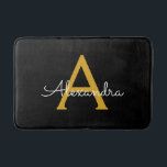 Alfombrilla De Baño Black Gold Modern Script Girly Monograma Nombre<br><div class="desc">Monograma de escritura simple negro y dorado Matas de baño. Esto hace que la graduación perfecta,  el cumpleaños,  la boda,  la ducha de novia,  el aniversario,  la ducha de bebé o la fiesta de soltera sea un regalo para alguien que ama el lujo glam y los estilos elegantes.</div>