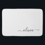 Alfombrilla De Baño Black White Modern Script Girly Monograma Nombre<br><div class="desc">Matas de Baño de Monograma de Guión Simple en Blanco y Negro. Esto hace que la graduación perfecta, el cumpleaños, el boda, la ducha de novia, el aniversario, la ducha de bebé o la fiesta de soltera sea un regalo para alguien que ama el lujo glam y los estilos de...</div>