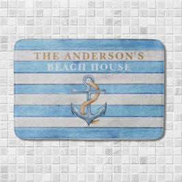 Alfombrilla De Baño Casa de playa de familia rusa con franjas náuticas
