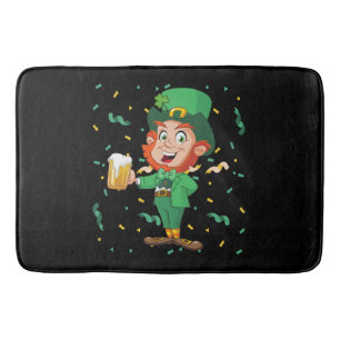 Alfombrilla De Baño Duende bebiendo cerveza día de San Patricio
