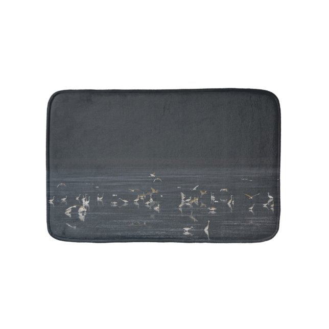 Alfombrilla De Baño Egrets En El Océano Azul Medianoche (Anverso)