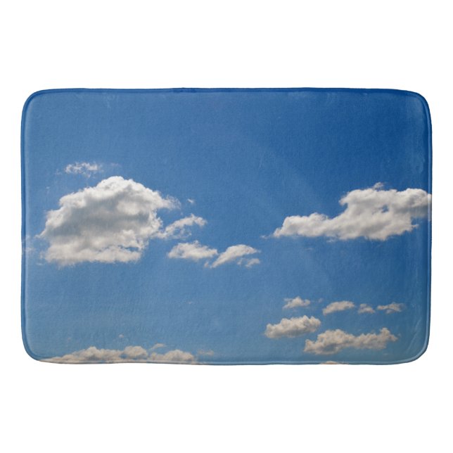 Alfombrilla De Baño El cielo es azul y las nubes blancas están pasando (Anverso)