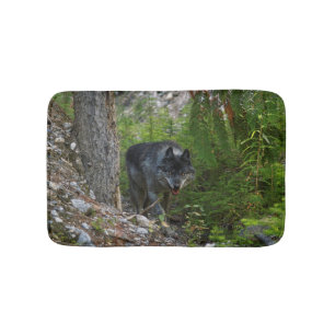 Alfombrilla De Baño El lobo gris y el bosque salvaje